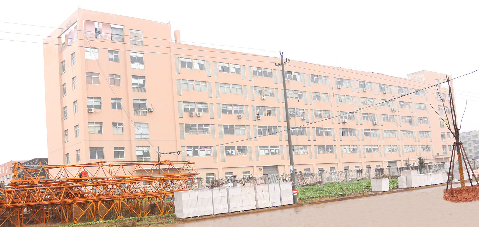Exterior panoramic view of the Banshan company building